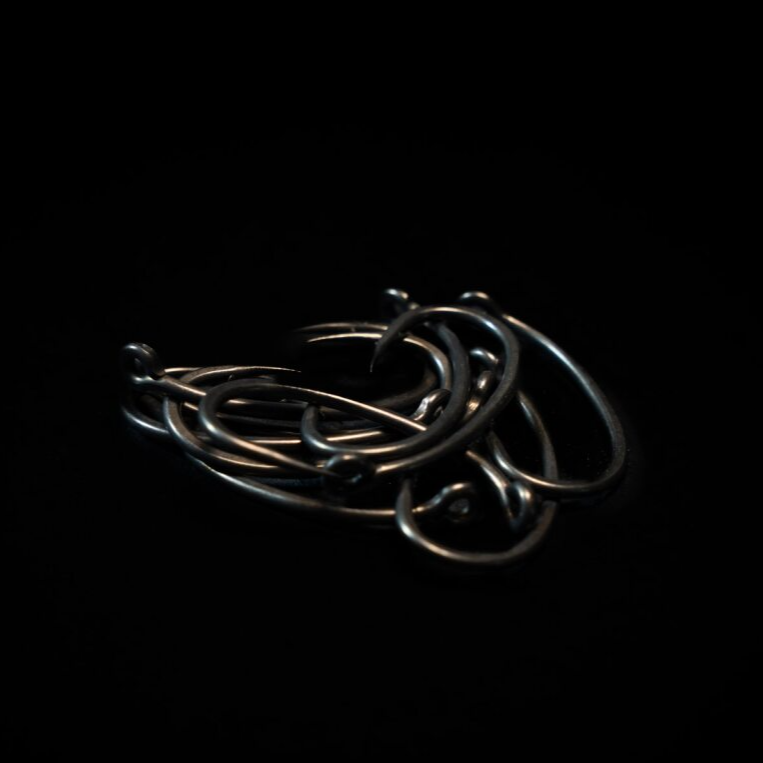 Dagger Stretched Curve Shank Hook size 4