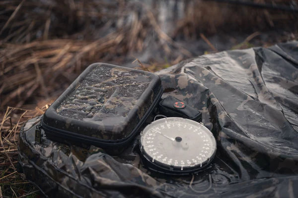 Subterfuge Hi Protect Scales Pouch