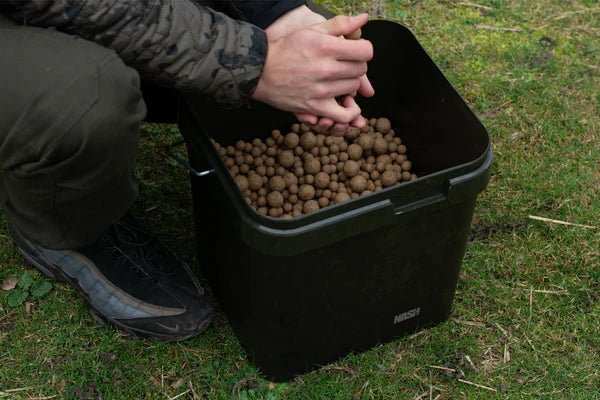 Spot On Rectangular Bucket Camo