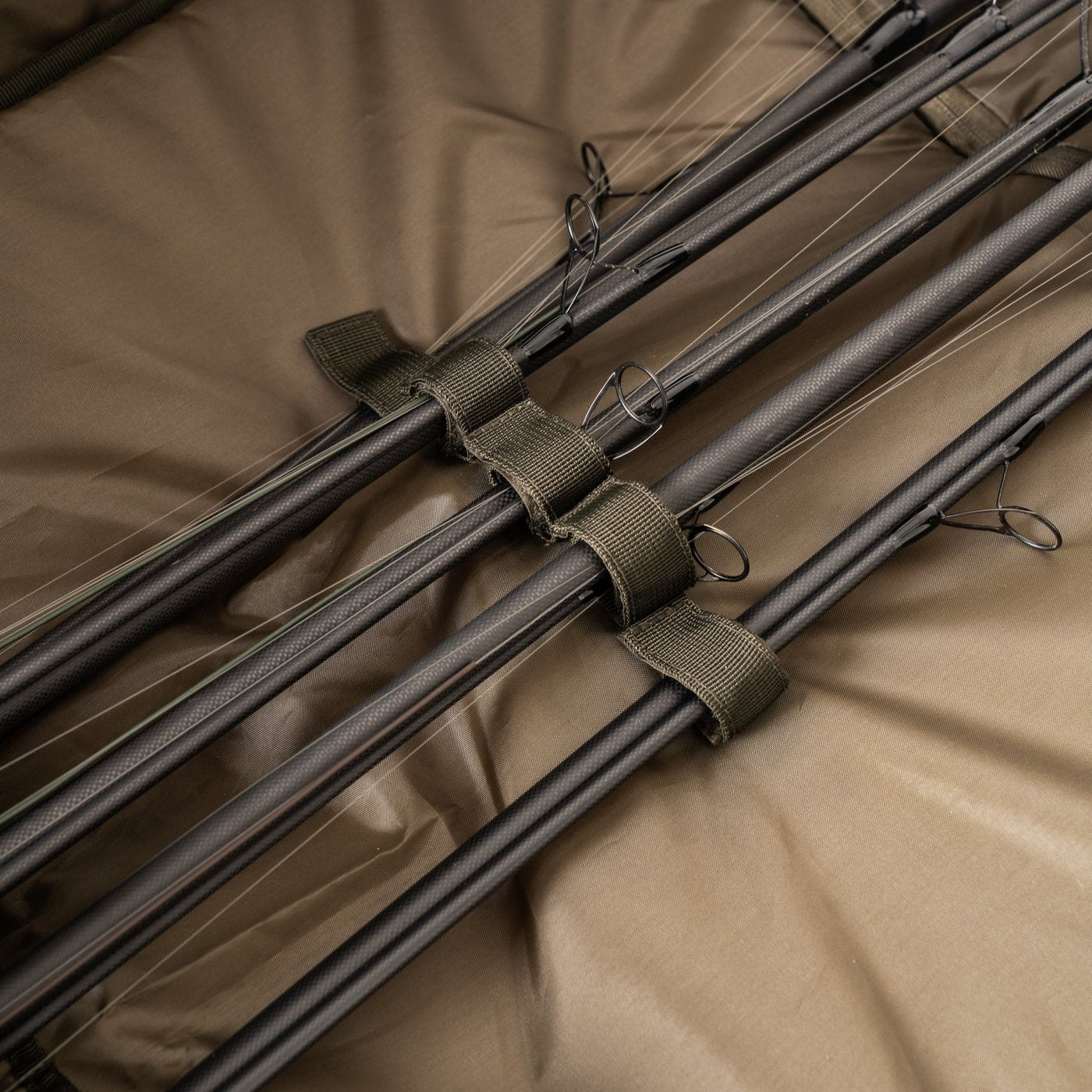 HEIST Extendable Rod Holdalls